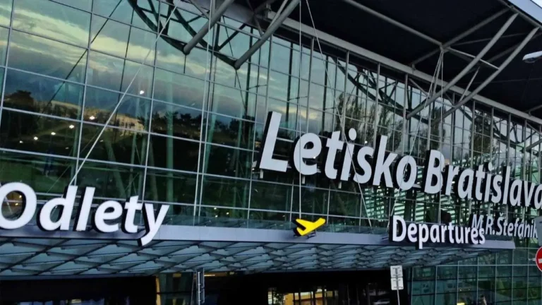 Parking at Bratislava Airport: where and how to park for free and the cheapest