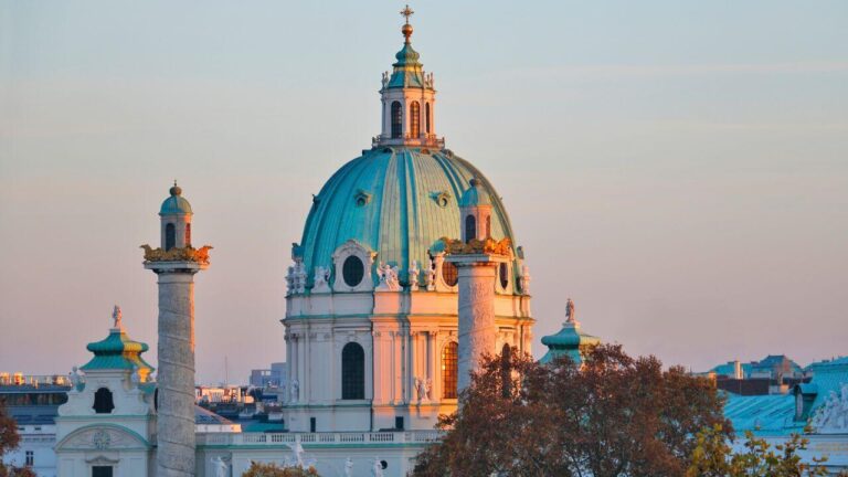 What to See in Vienna: Tips for Historical Monuments, Experiential Cruises, or Visiting the Theater
