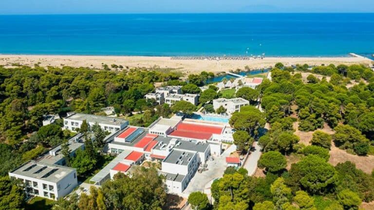 Hotel Kalogria Beach