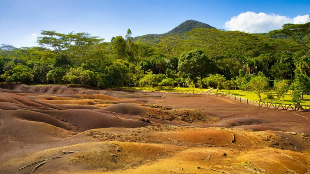 Prírodná geologická lokalita v oblasti Chamarel